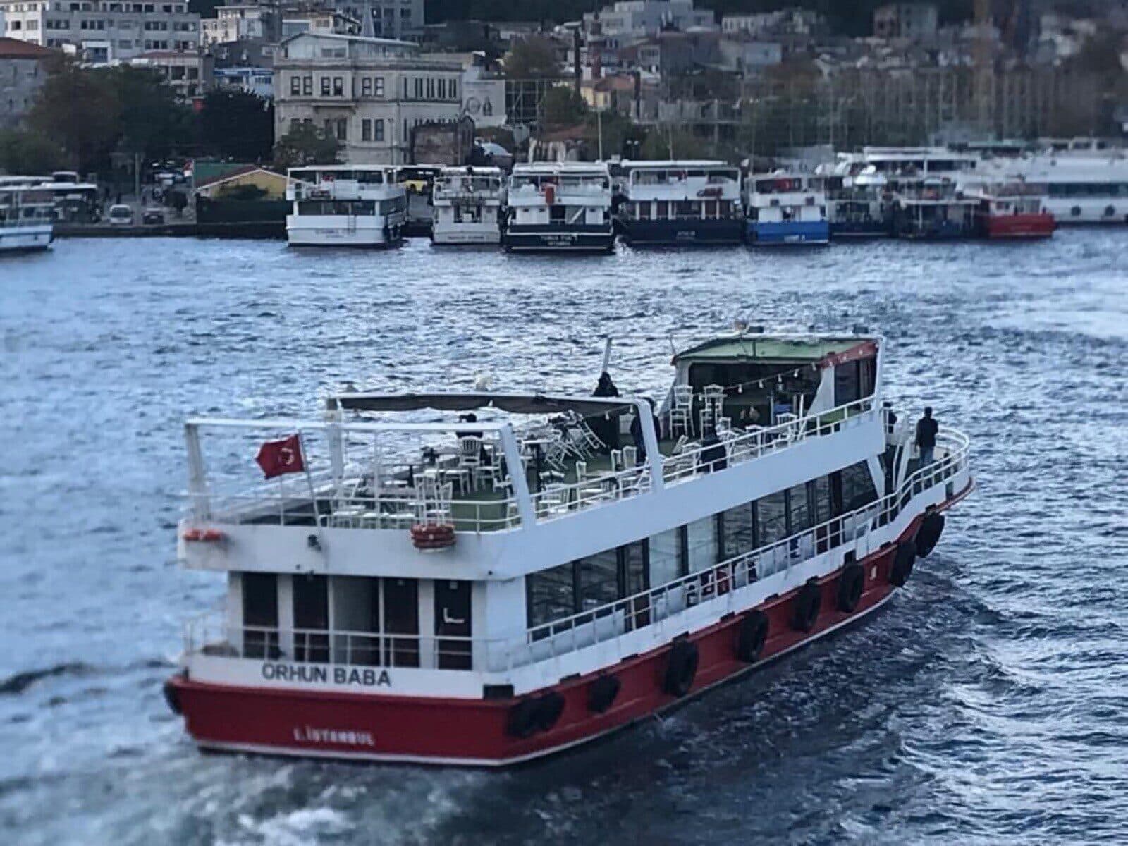 The Luma grand event yacht under way on the Bosphorus